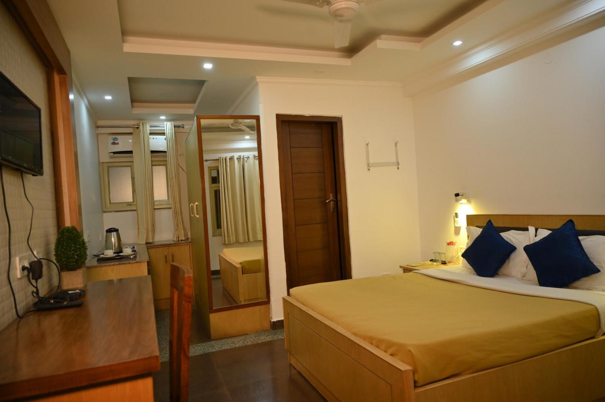 Hotel Dh Dharamshala Ngoại thất bức ảnh