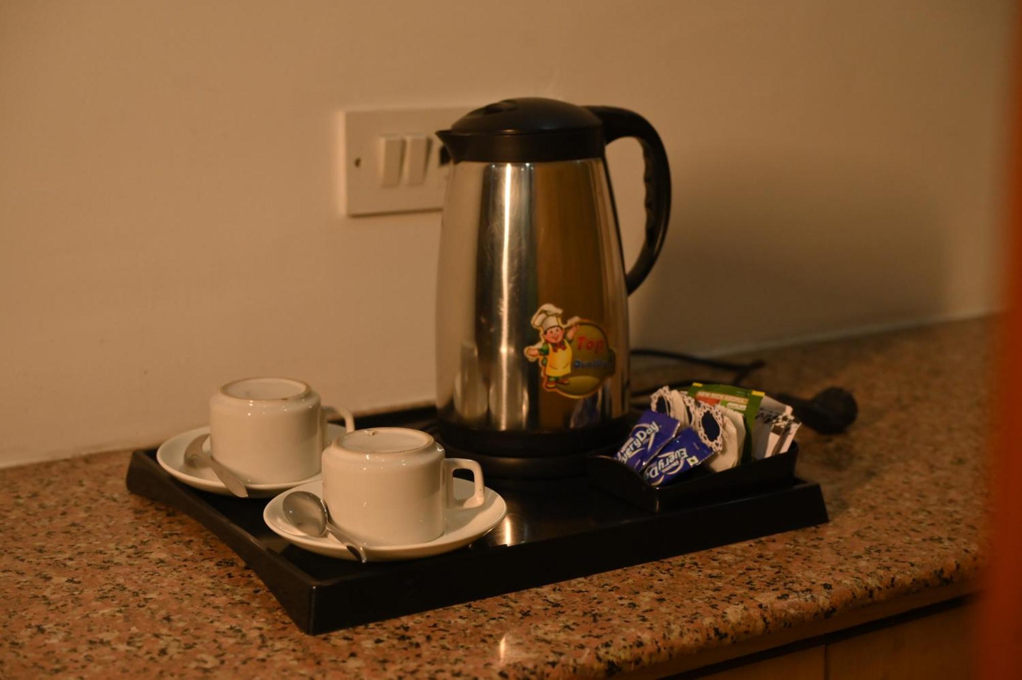 Hotel Dh Dharamshala Ngoại thất bức ảnh