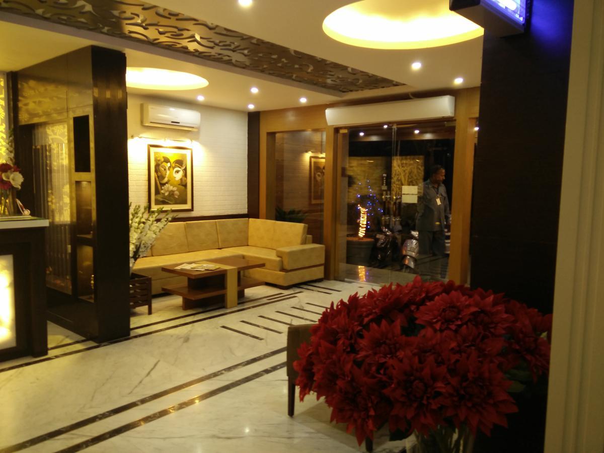 Hotel Dh Dharamshala Ngoại thất bức ảnh