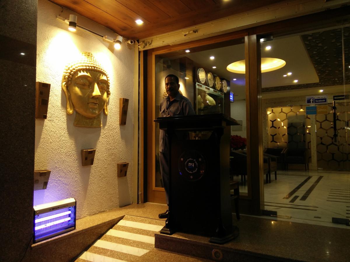 Hotel Dh Dharamshala Ngoại thất bức ảnh